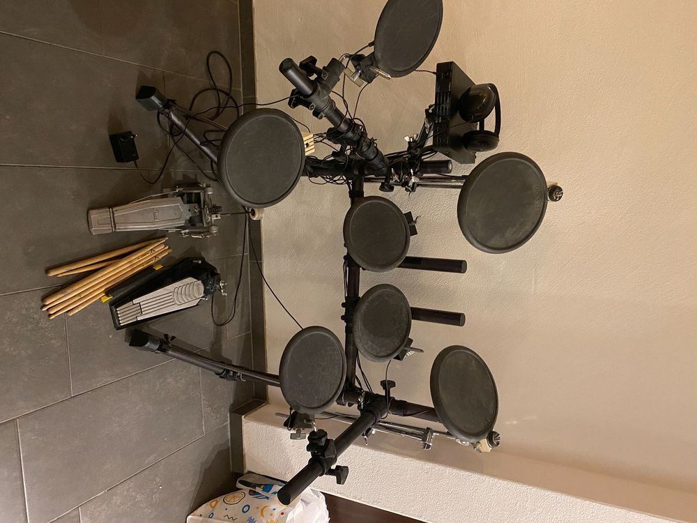 Roland E Drums Kaufen auf Ricardo