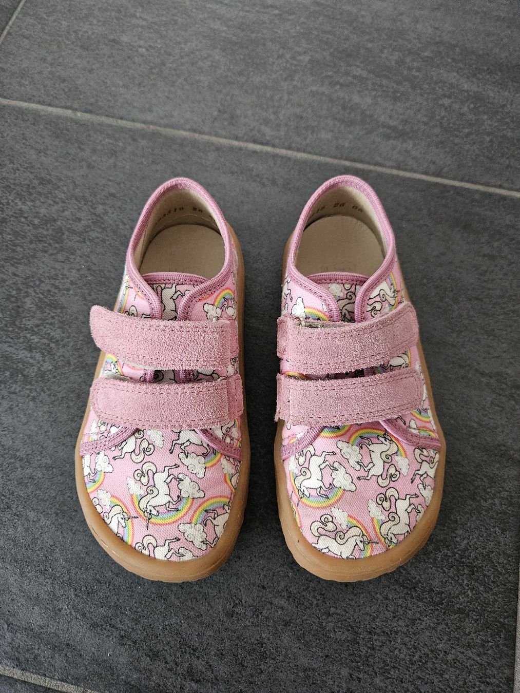 Froddo Scarpe per ragazze: Froddo Barefoot Schuhe Grösse 26 Rosa Einhorn Print – Usato da Weisslingen venduto da mina_88