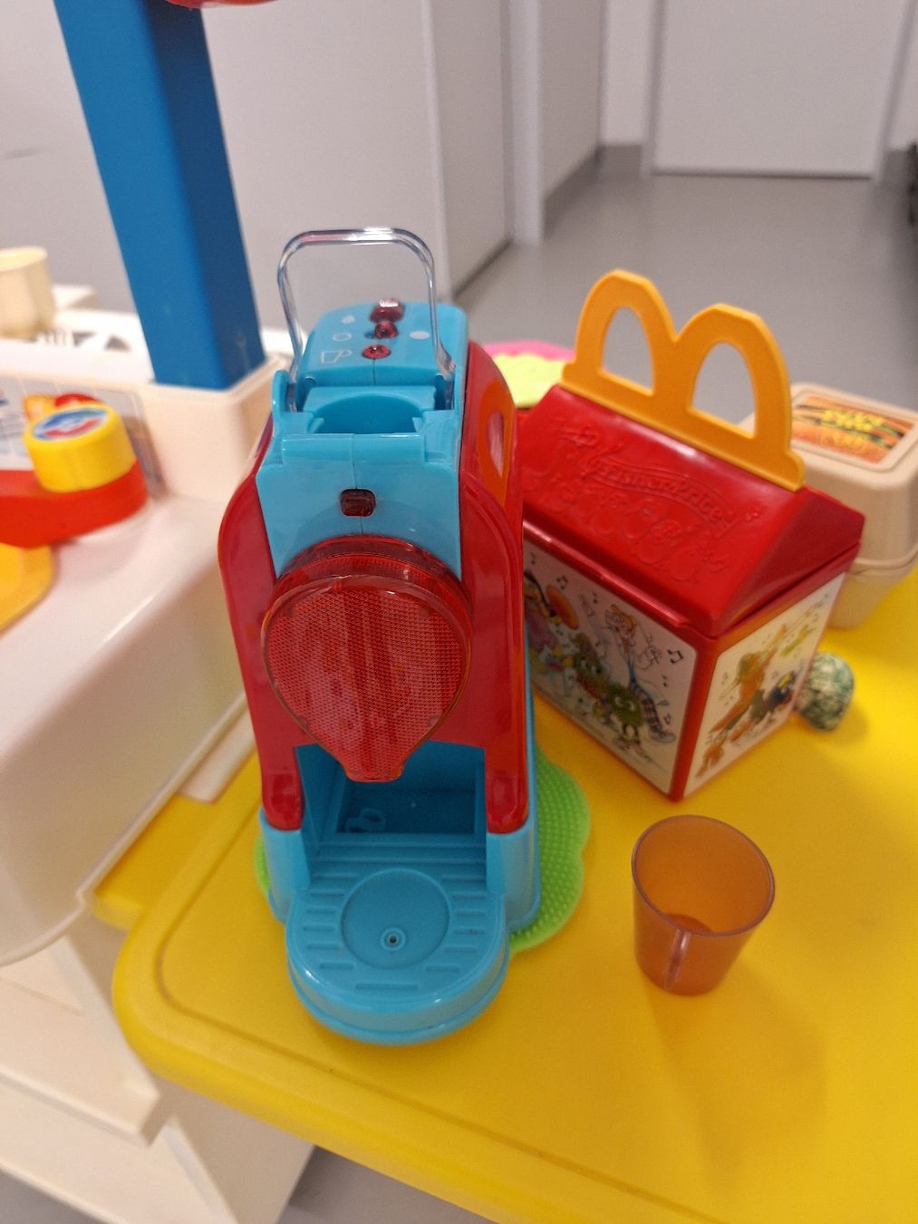Fisher-Price Spielzeuge: Fisher Price Küche – Gebraucht aus Dällikon von Sonnenblume-111 6