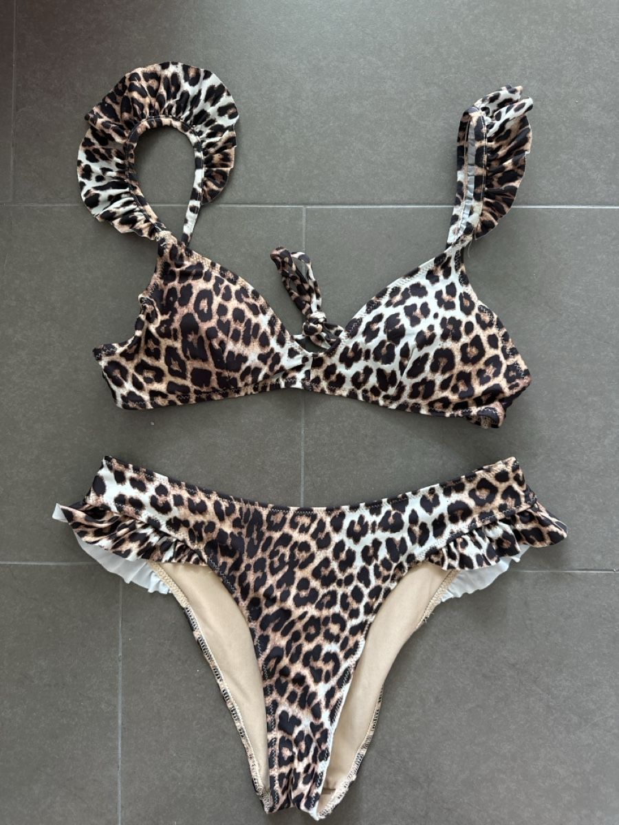 Costumi da bagno & Bikini: 2x Bikini mit Leo-Muster und Rüschen Grösse S – Usato da Zug venduto da a.marryl 1