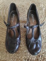 Chaussures Vernissage T39, cuir, talon 7cm, comme neuves