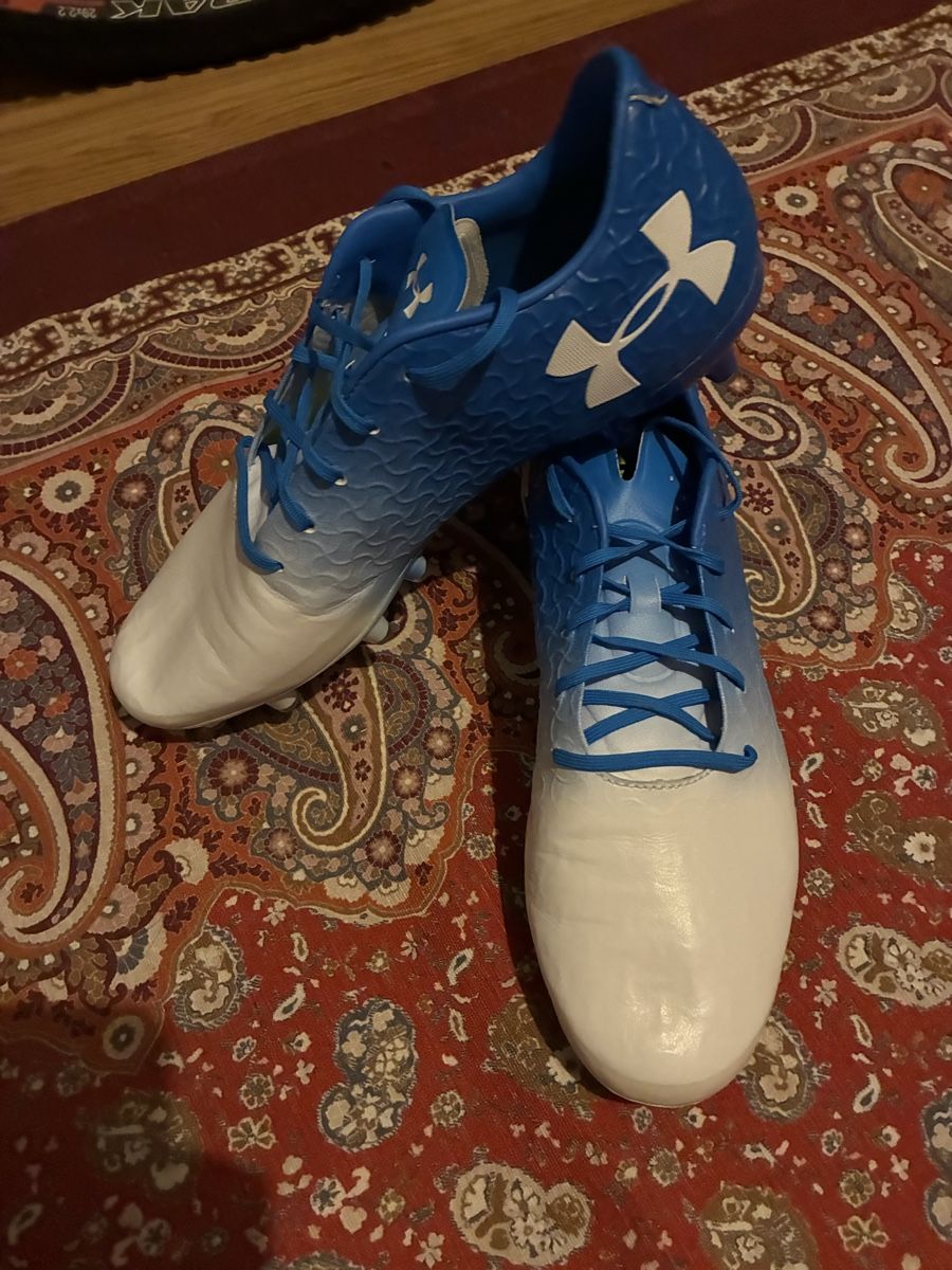 Under Armour Scarpe da uomo: Under Armour Magnetico Pro FG in blau/weiss – Nuovo (secondo la descrizione) da Bern venduto da joh_dj5p