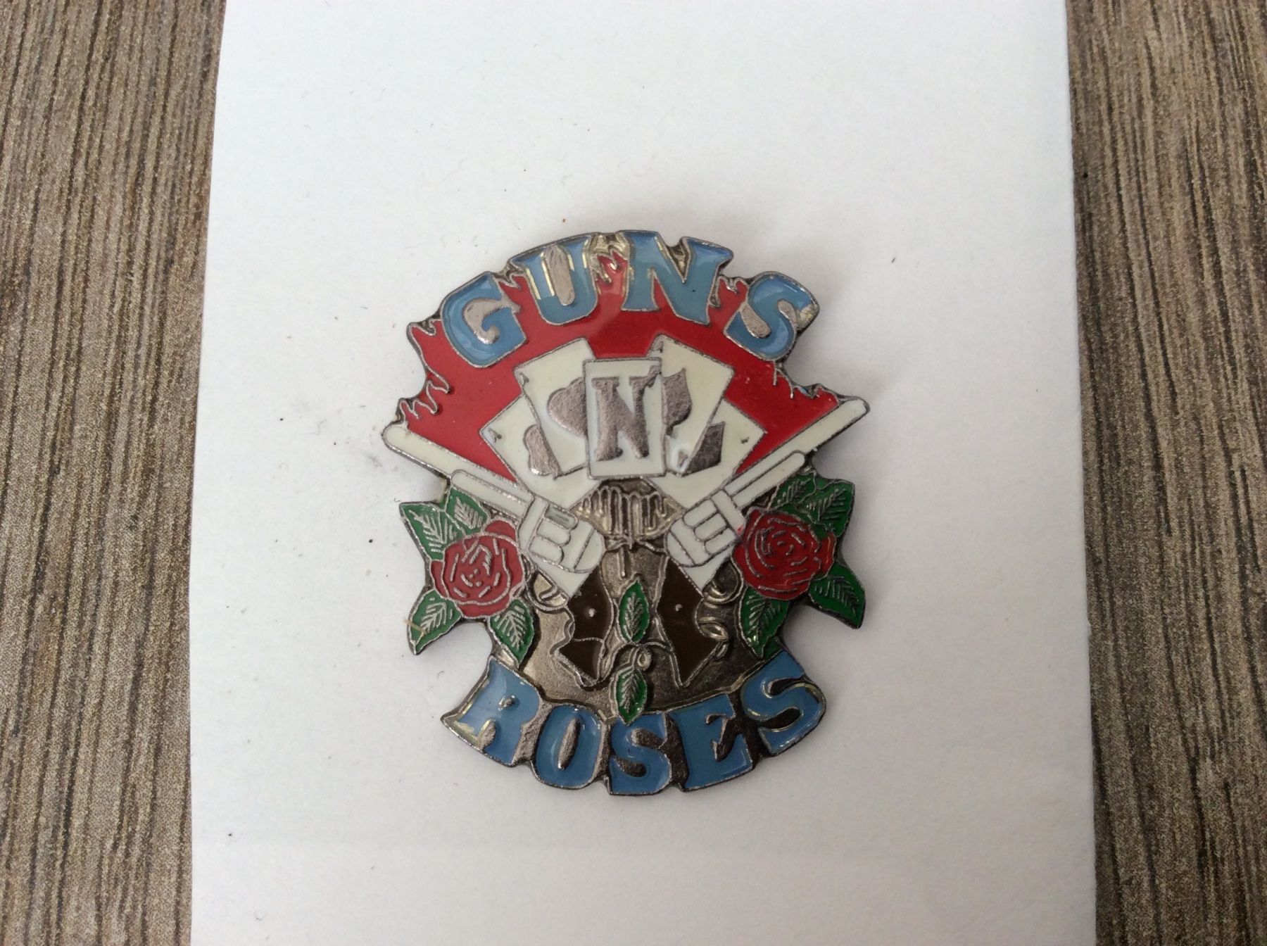 Placchette & Badge: 1 Pin Guns Roses – Usato da Triesen / Liechtenstein venduto da Edgardo55