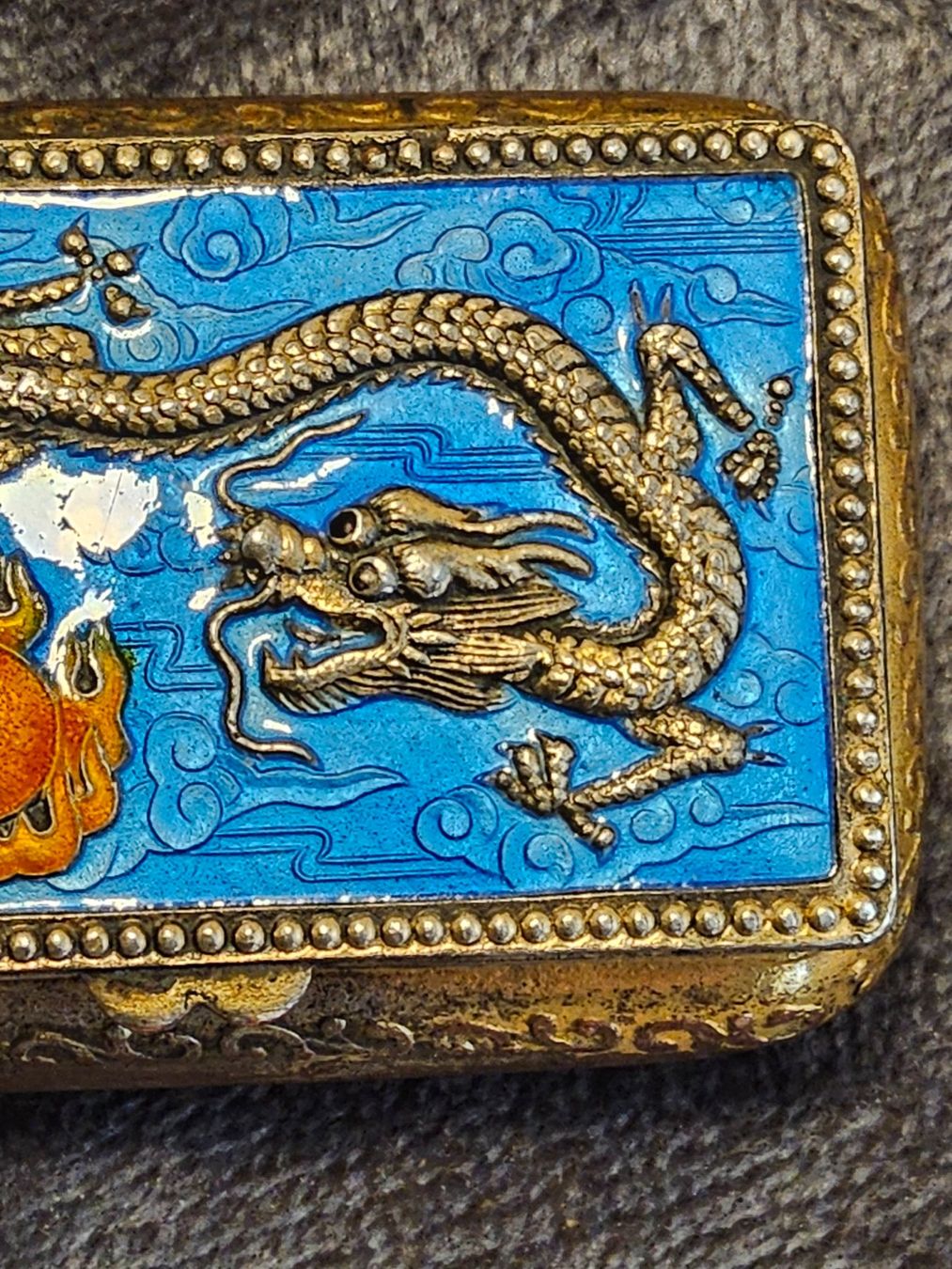 Barattoli: Antike Metall Email Dose mit Drache/Perle China – Usato da Zürich venduto da SciTec 1