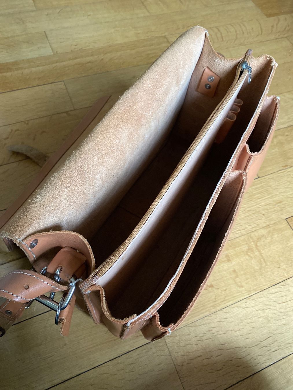 Borse: Ledertasche/Umhängetasche Damen braun – Usato da Luzern venduto da msl_7rrc 3