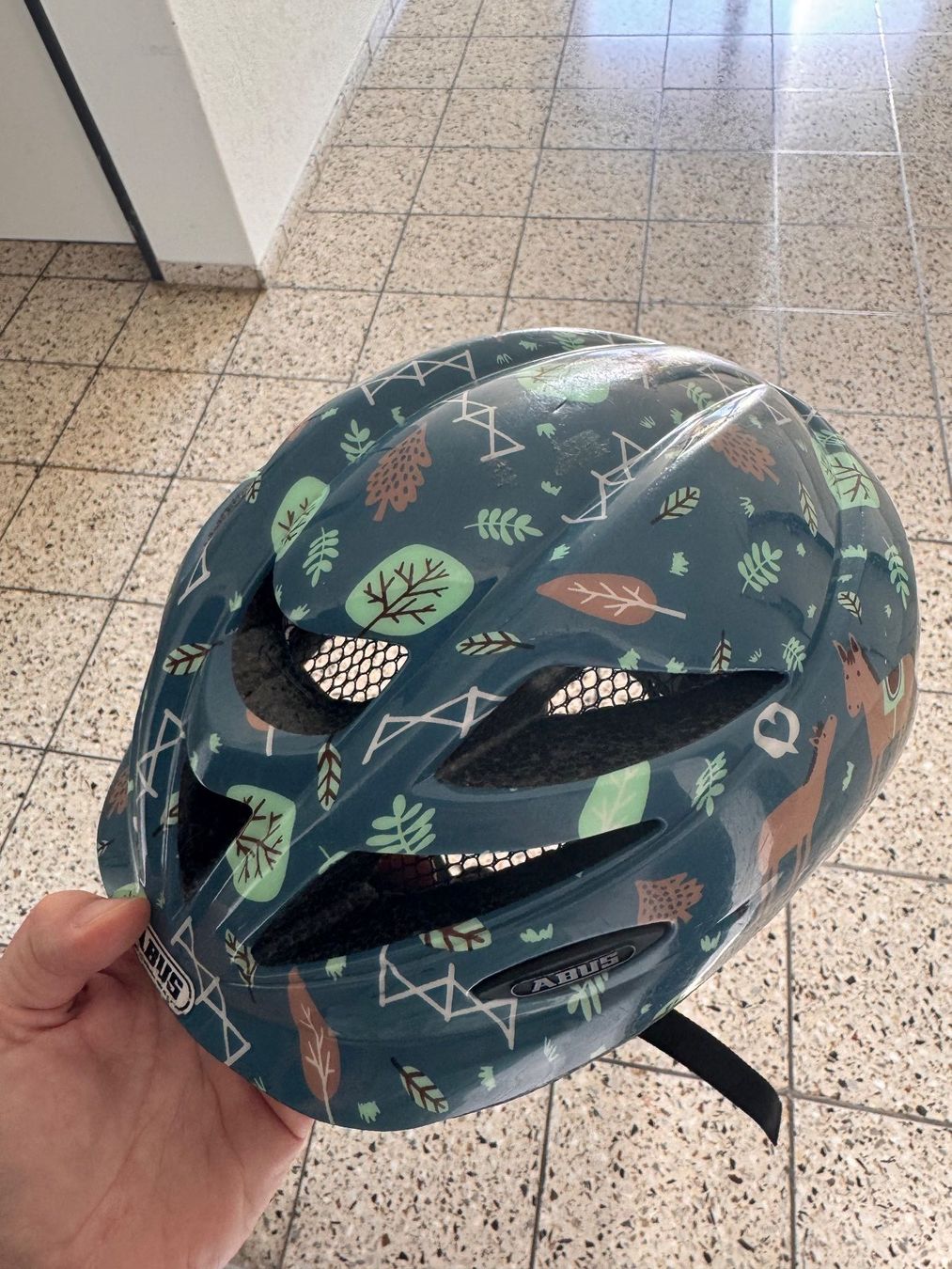 Abus Caschi: Helm Kind / Helmet child von Abus – Usato da Birmensdorf ZH venduto da nan_d5qd