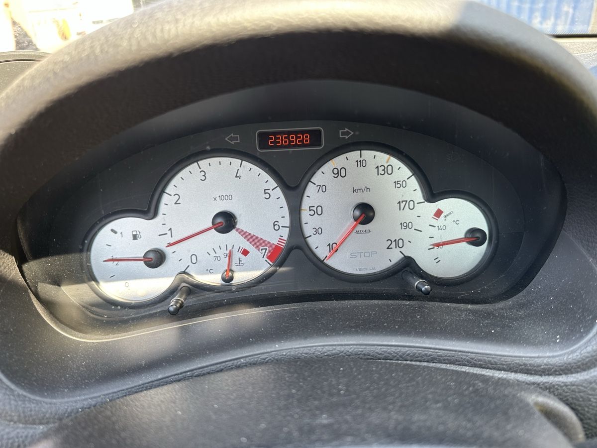 Peugeot Autos: Peugeot 206 Cabrio – D'occasion à Reinach AG par rares75 5