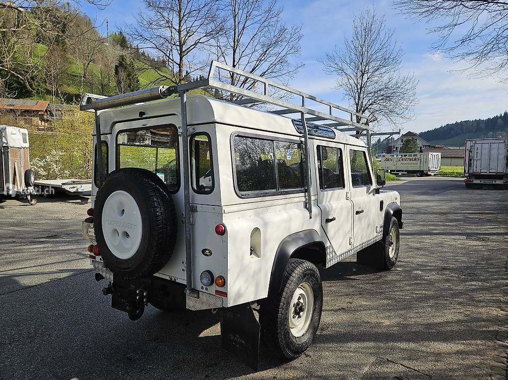 Land Rover Automobili: Land Rover Defender 110 TD4 – Usato da Signau venduto da Tormore 4