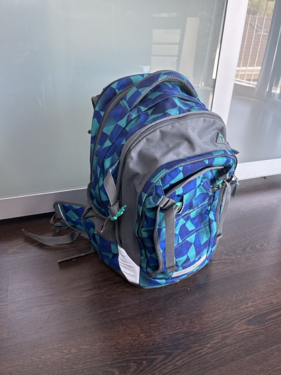 Satch Zaini: Schulrucksack Satch blau gemustert gebrauchter Zustand – Usato da Thundorf venduto da fra_9wxx