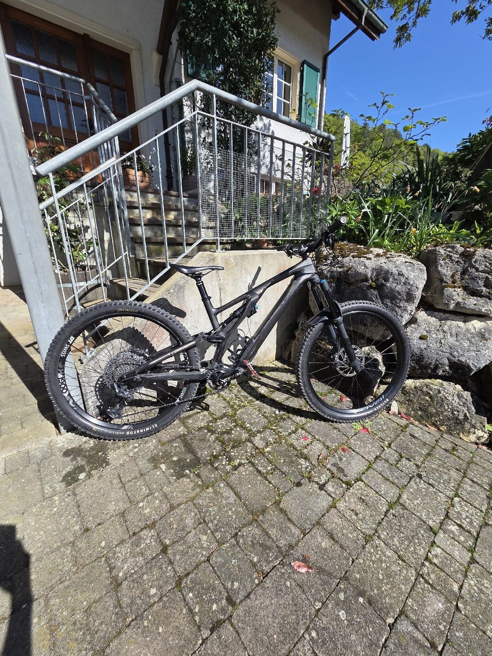 Specialized Biciclette: Specialized Stumpjumper Evo Expert | All Black | Preis VB – Usato da Erschwil venduto da Fedless99