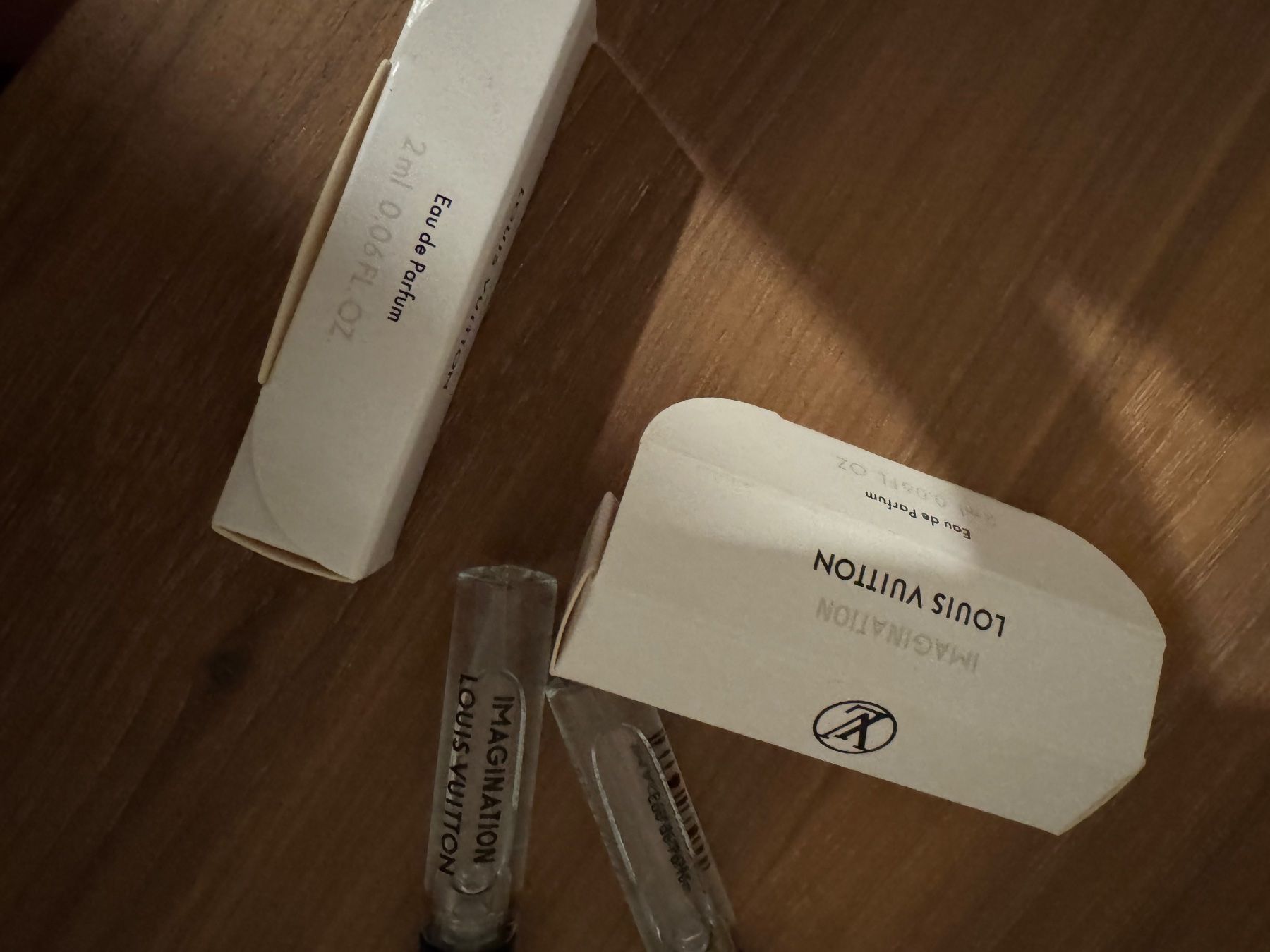 Louis Vuitton Parfums & Eau de Toilette: 2 Louis Vuitton Parfüm Muster Imagination – Neuf avec emballage d'origine à Aathal-Seegräben par Neja80 5