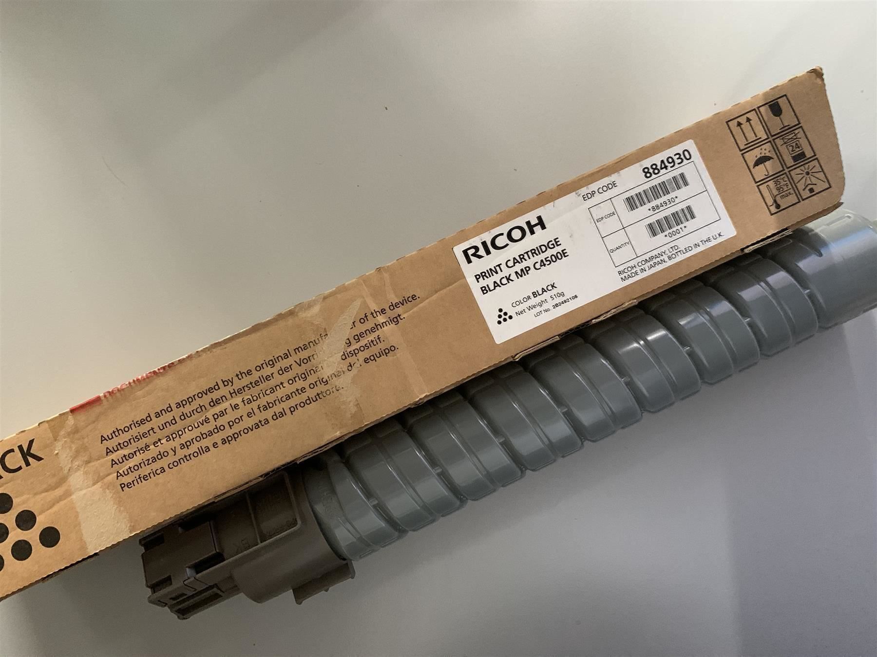 Ricoh Cartucce per stampanti & toner: Ricoh Toner Black 884930 MP C4500E – Nuovo e nell'imballaggio originale da Langwiesen venduto da Restposten-24