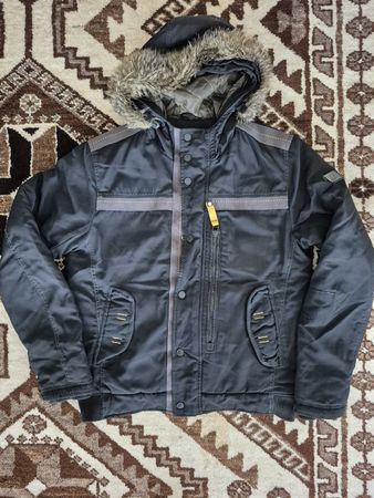 Warme Winterjacke S.Oliver mit Kapuze, Grösse L