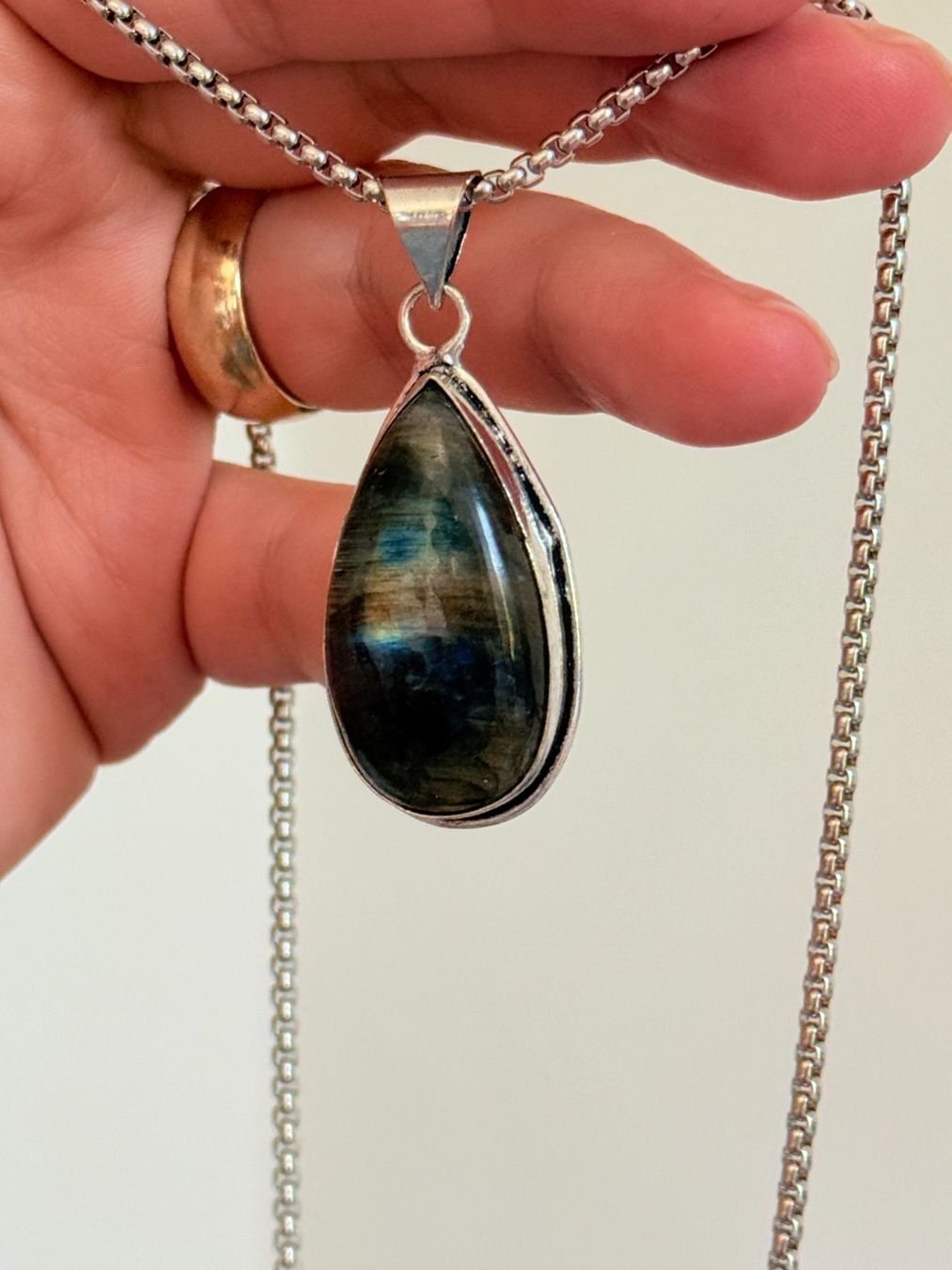 Ketten: Labradorite necklace – Neu und originalverpackt aus Genève von AGBERG 7