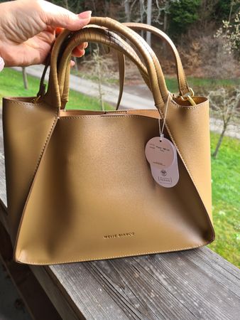 Melie Bianco Megan Recycled Vegan Handtasche in Beige
