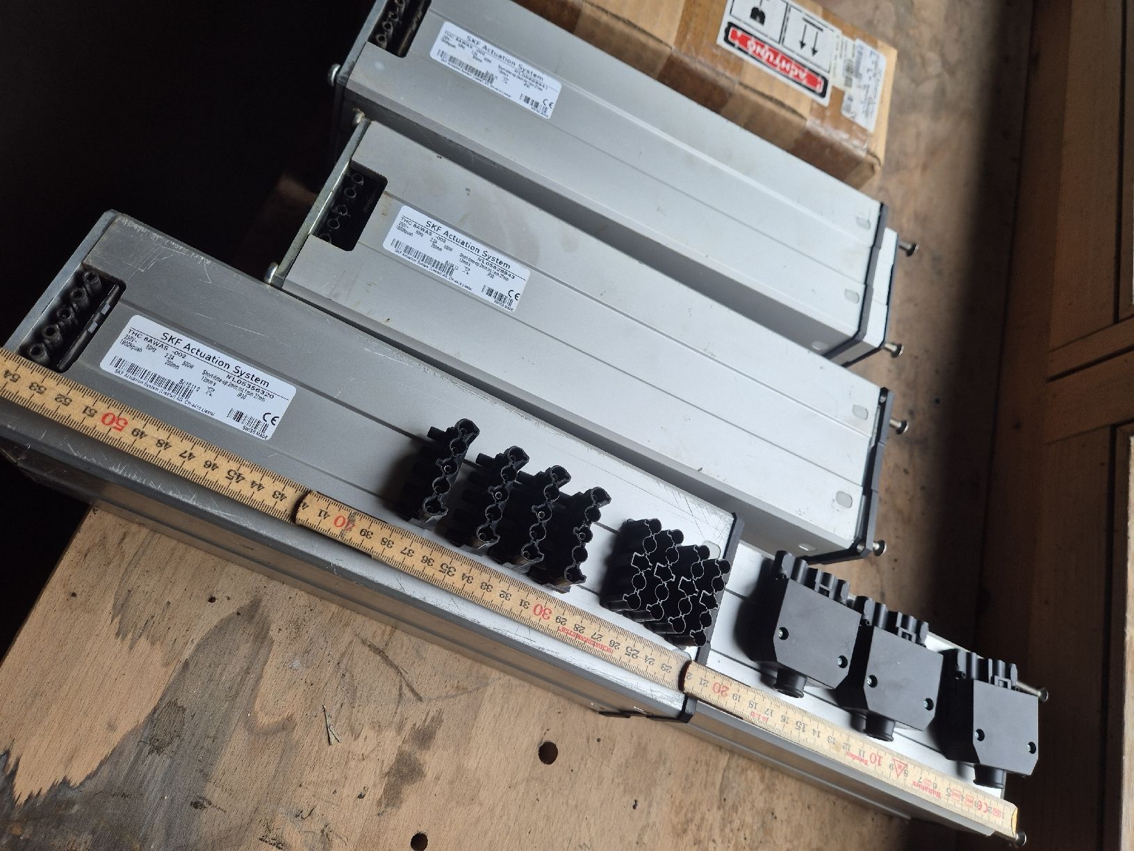 Altri prodotti elettronici: SKF Hubsäulen THC 8AWAS -002 – Nuovo (secondo la descrizione) da Mastrils venduto da Piz-Alun 3