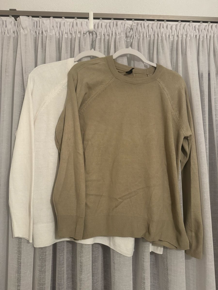 Lotti di vestiti: Edle Pullover, Top Zustand, Grösse S – Usato da Neuenegg venduto da mel_5pnq