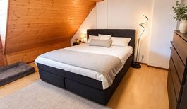 Bett zu verkaufen- gepflegter Zustand