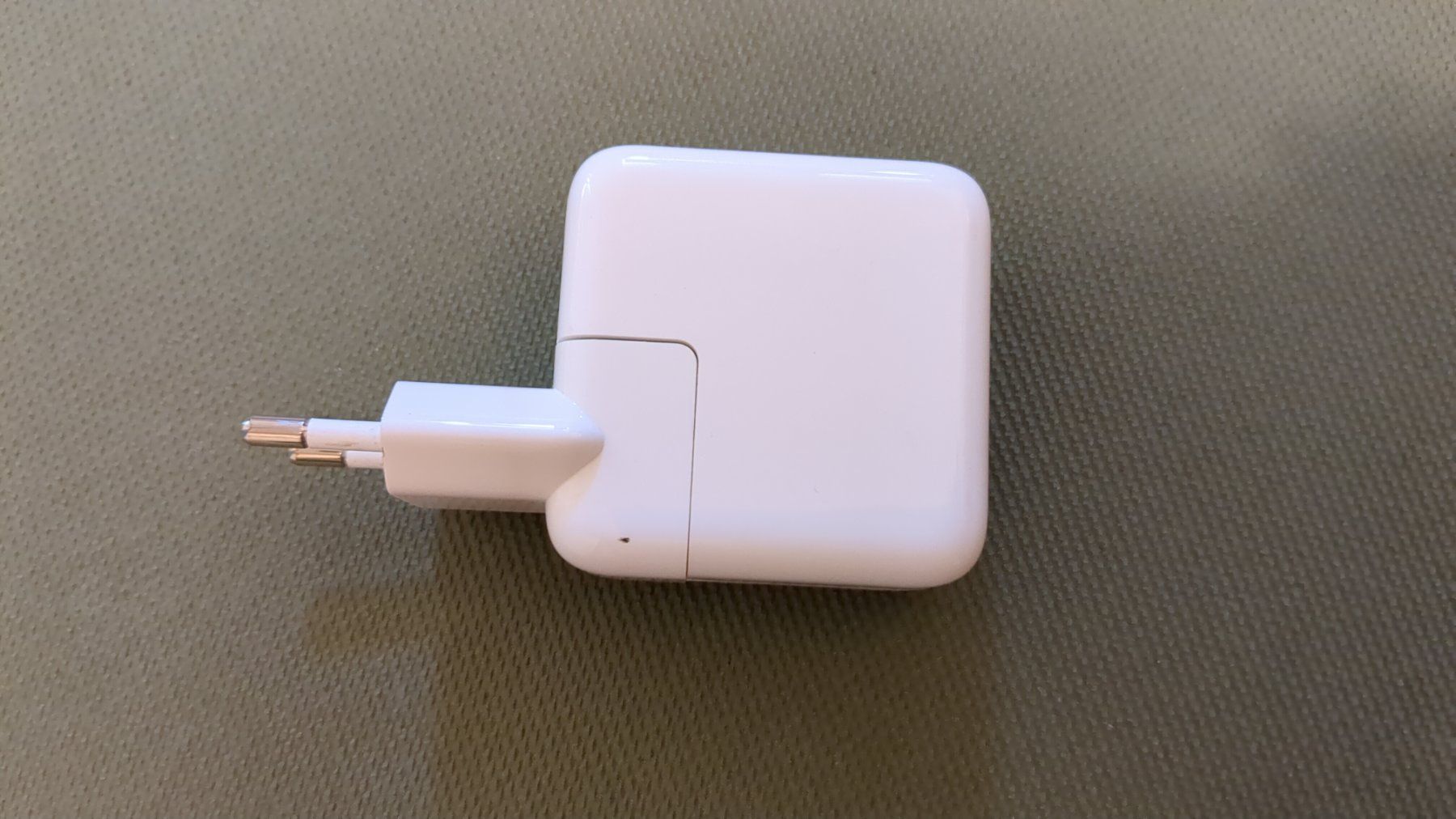 Apple Laufwerke & Adapter: Apple 30W USB-C Power Adapter – Gebraucht aus Basel von haferkleie
