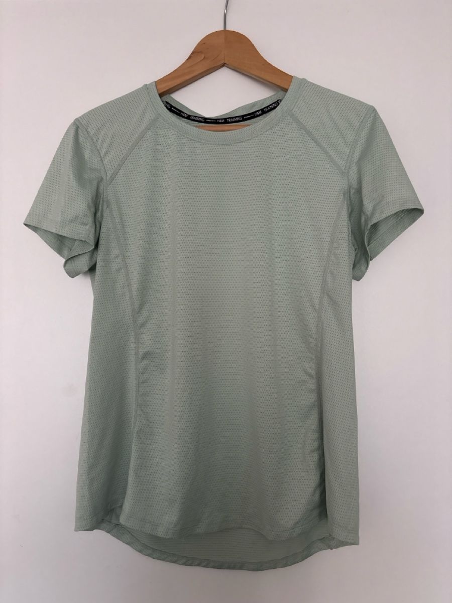 H&M T-shirt: H&M Sport T-Shirt hellgrün  – Usato da Meilen venduto da treck0z