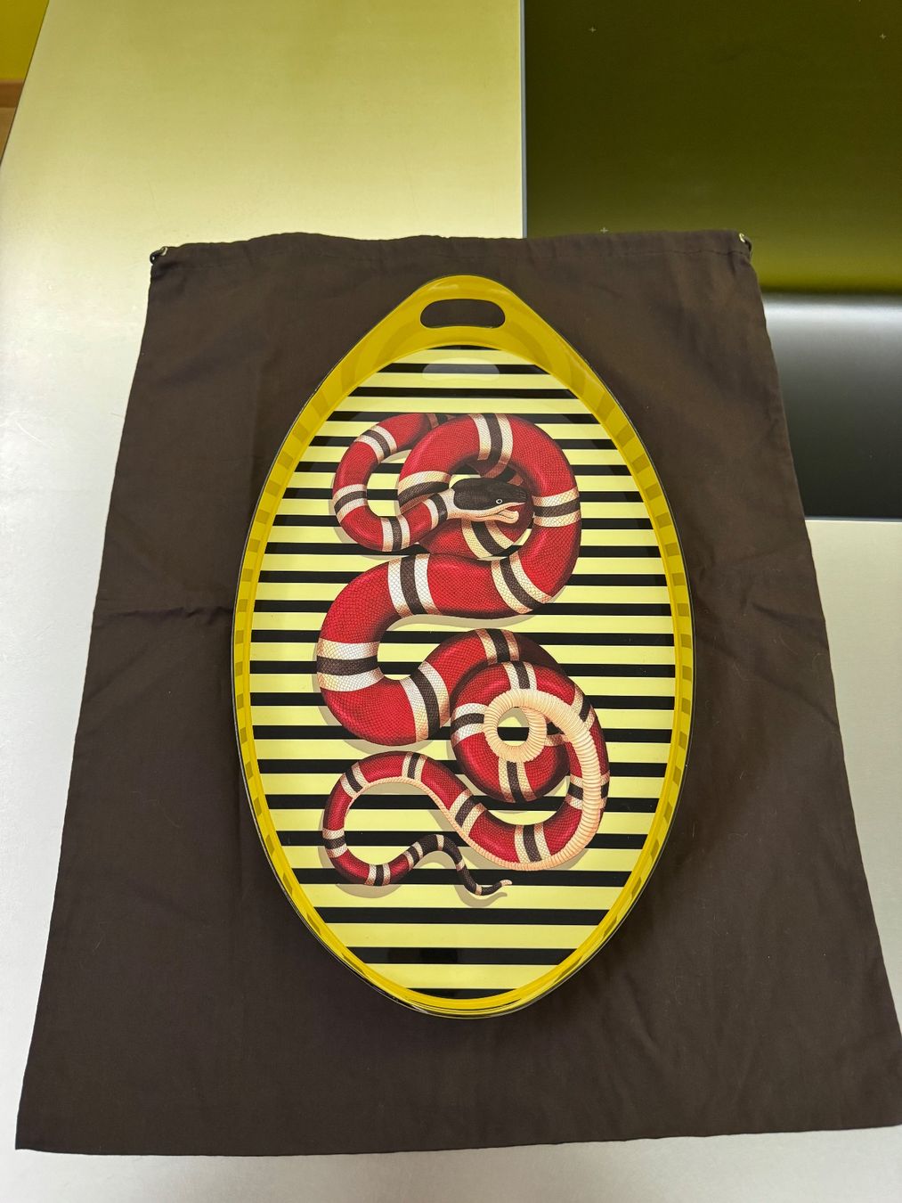 Pareti & Soffitti: Plateau GUCCI Kingsnake Oval – Nuovo (secondo la descrizione) da Fully venduto da Gaga1990 2