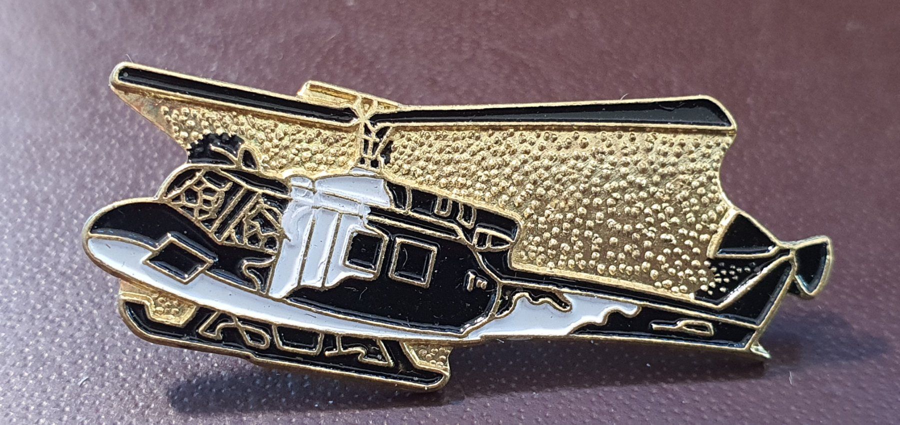 Placchette & Badge: AA398 - Pin Heli Helikopter – Usato da Reinach BL venduto da Boston-Verkauf