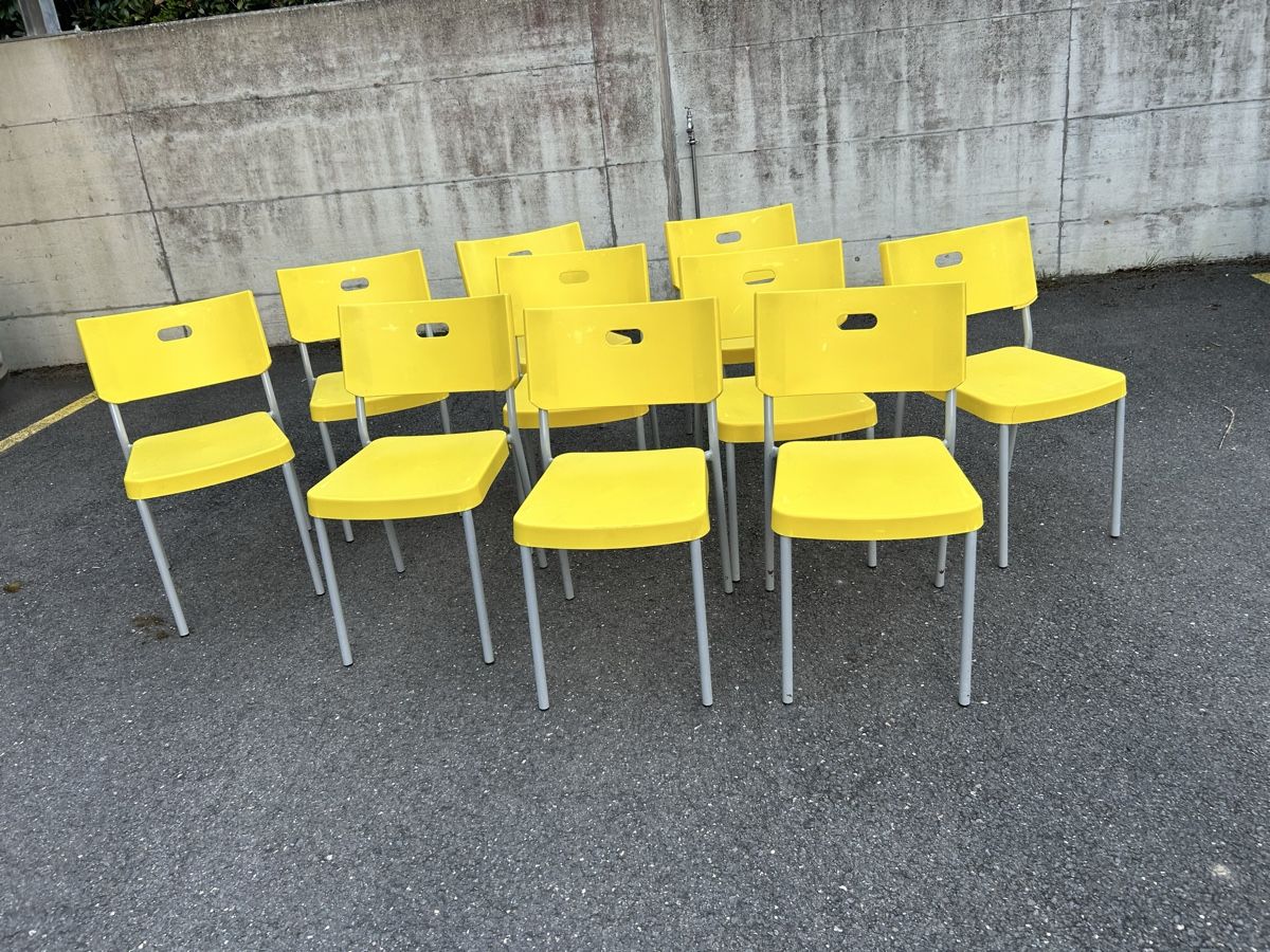 Ikea Sedie: Lot de 10 chaises IKEA jaune vintage – Usato da Thierrens venduto da Bigla