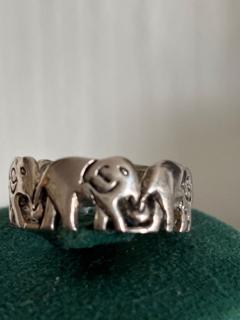 Anelli: Bague éléphants argent 925. taille 57 – Usato da Peseux venduto da CharmeCommerce