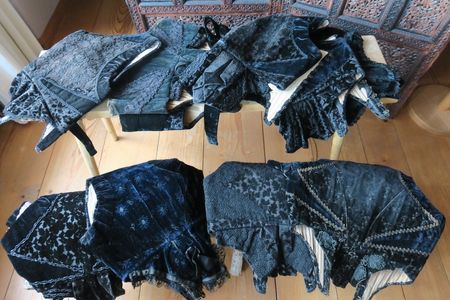 10 Trachtenmieder Samt für Theater, Film, antike Kleidung