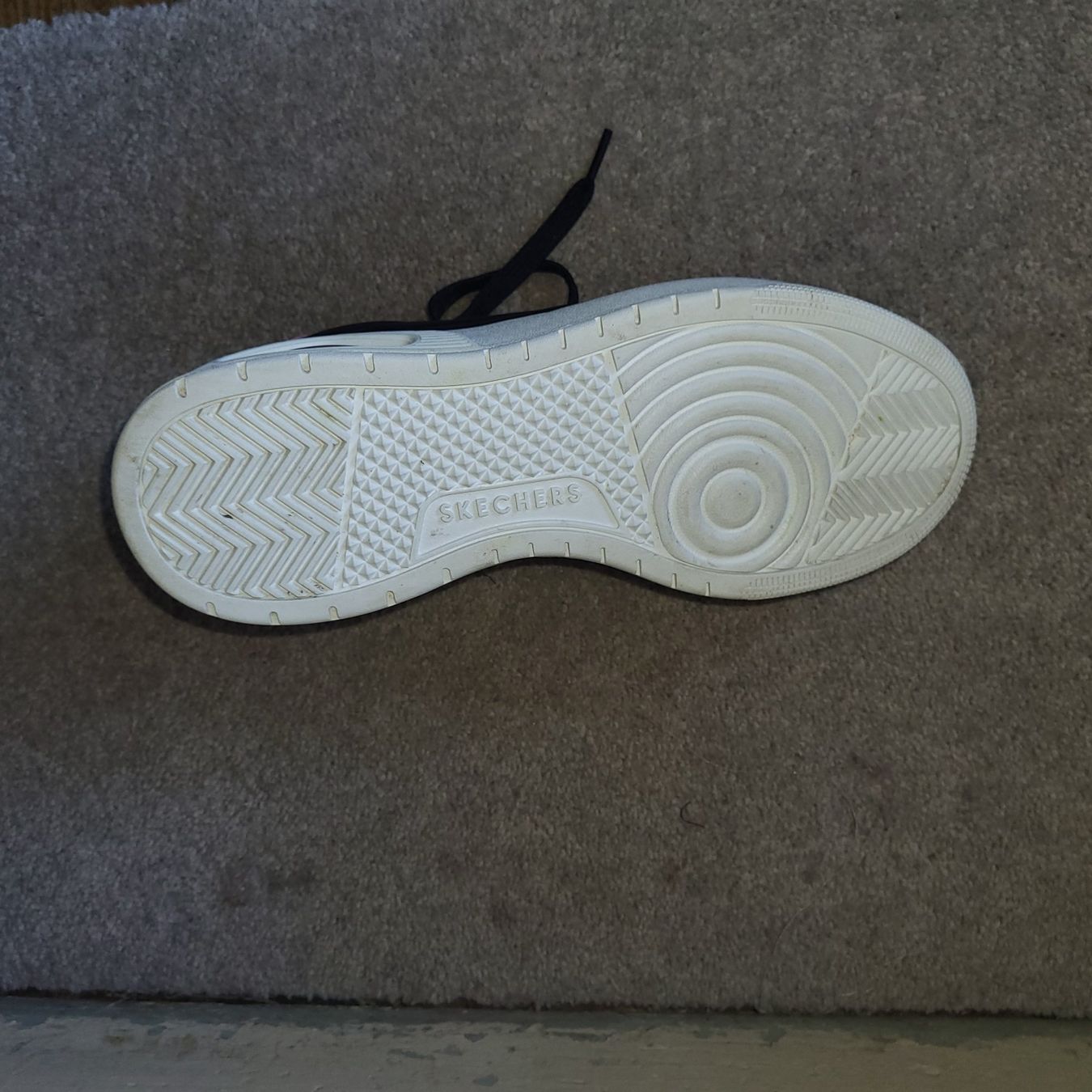 Damenschuhe: Sneaker "Skechers" Damenschuh – Gebraucht aus Wallisellen von Ilbarone 3