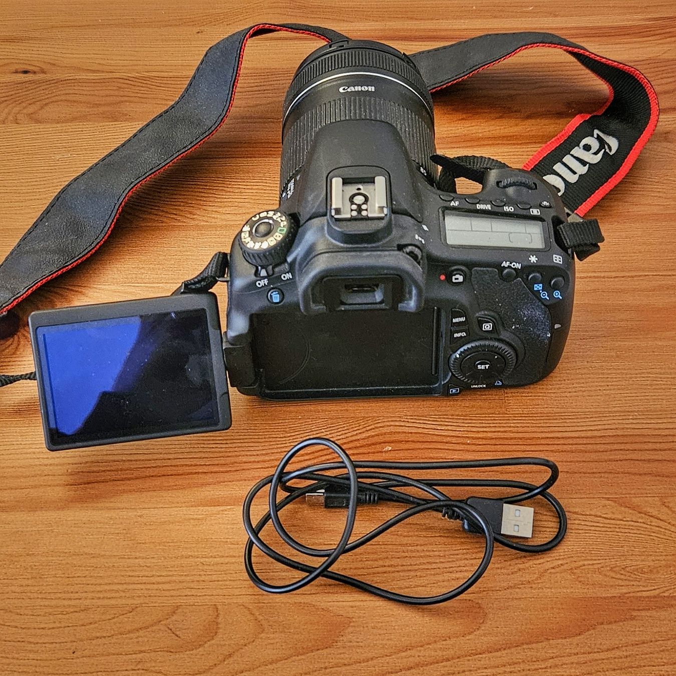 Canon Fotocamera: CANON EOS60D – Usato da Köniz venduto da Crispx 4