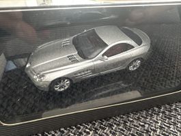 AutoArt Mercedes Benz SLR McLaren 1:43 / OVP 