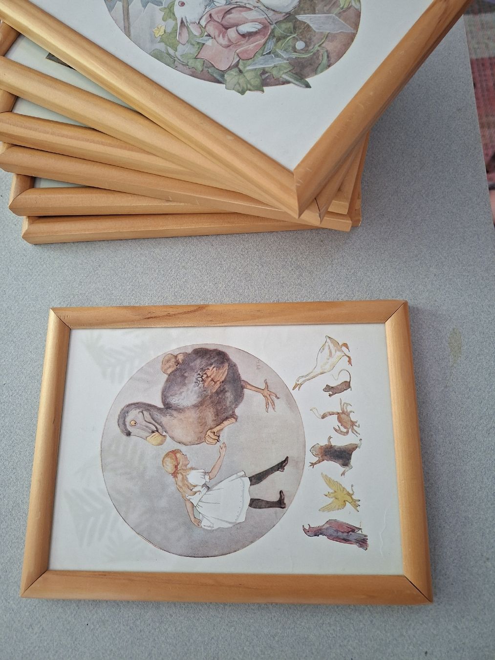 Gemälde: Alice in Wonderland Gemälde Set – Gebraucht aus Bremgarten b. Bern von nadine.k