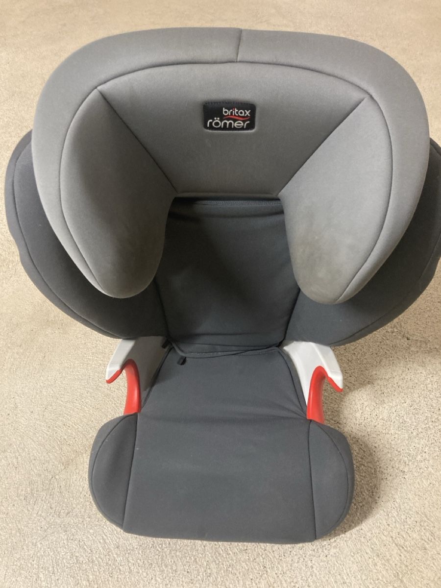 Britax Römer Seggiolini per auto: Britax Römer Kindersitz – Usato da Zug venduto da tul_ntl9