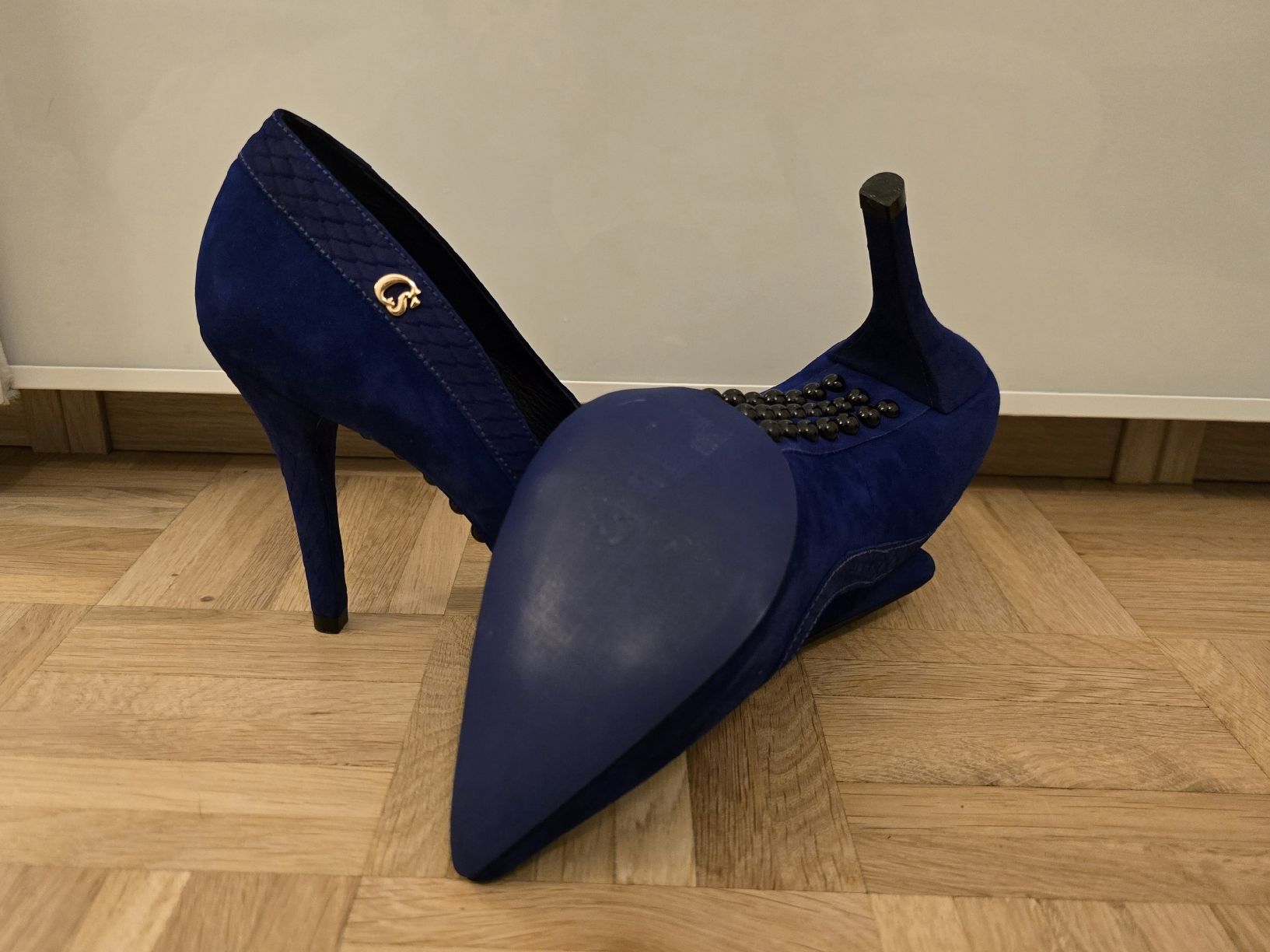 Scarpe da donna: Escarpins daim bleu électrique Carmen Steffen, taille 38 – Nuovo e nell'imballaggio originale da Genève venduto da cec_d6pg 2