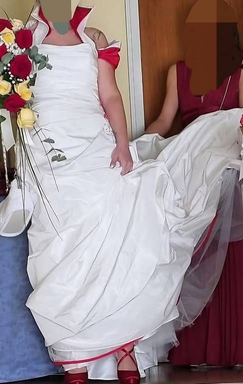 Vestiti: Abito da sposa Vog Lugano in seta – Usato da Mendrisio venduto da LaSa00 2