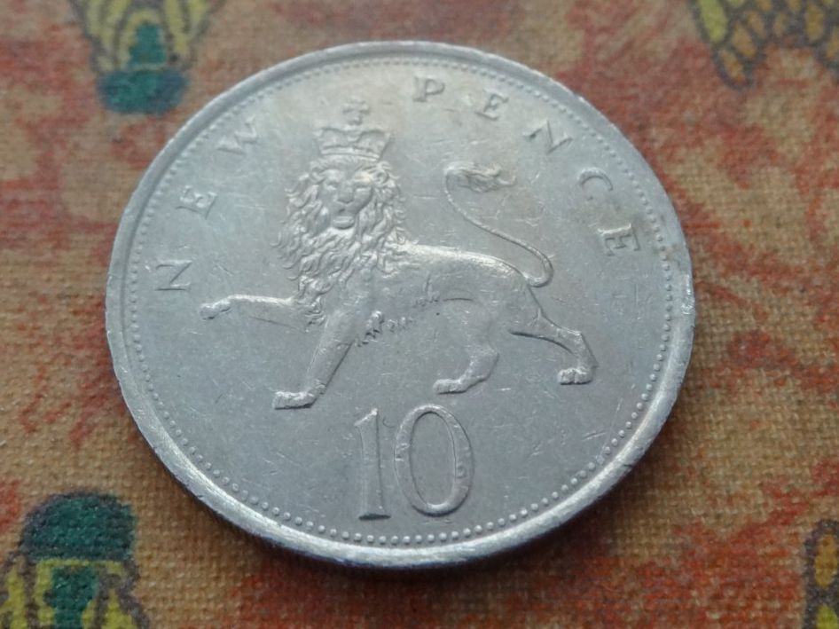 Tutti le monete: ROYAUME-UNI  10 Pence  1979 – Usato da Romanel-sur-Lausanne venduto da Swift13