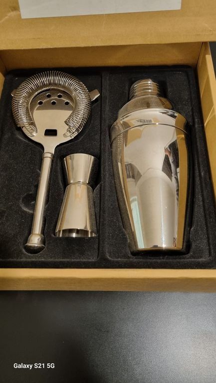 Allestimento di negozi e stand fieristici: Edelstahl-Cocktail-Set  3-teilig – Nuovo e nell'imballaggio originale da Zürich venduto da Big 2