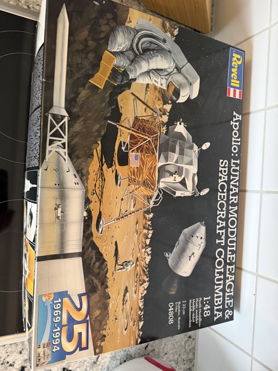 Revell Kit di modellismo & Modellini statici: Revell Apollo Lunar Module Eagle & Spacecraft Columbia 1:48 – Usato da Zürich venduto da sne.swiss 2