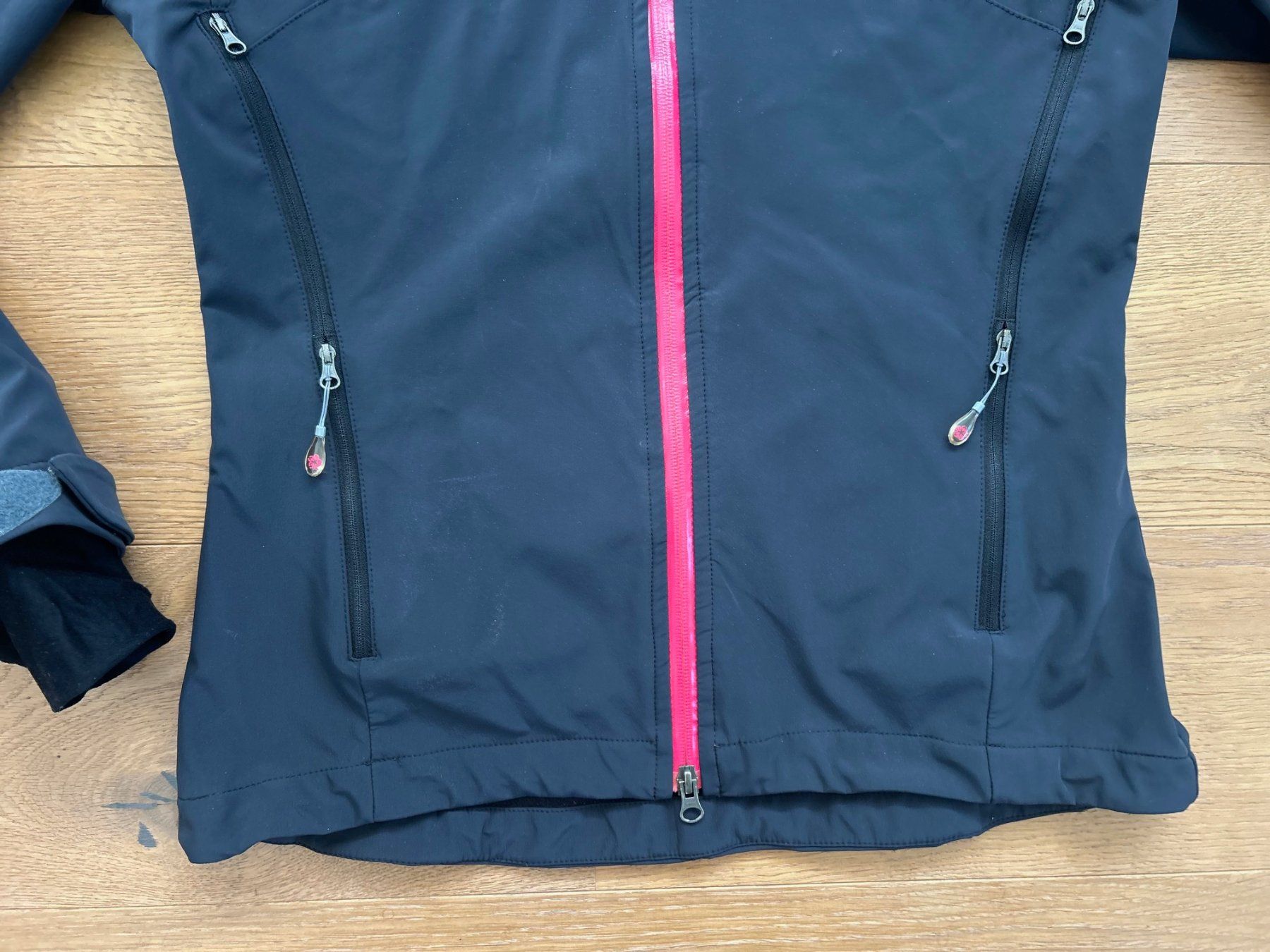 Giacche: Damen Softshelljacke schwarz WILDROSES 42 – Usato da Grub AR venduto da DukeStatham 3