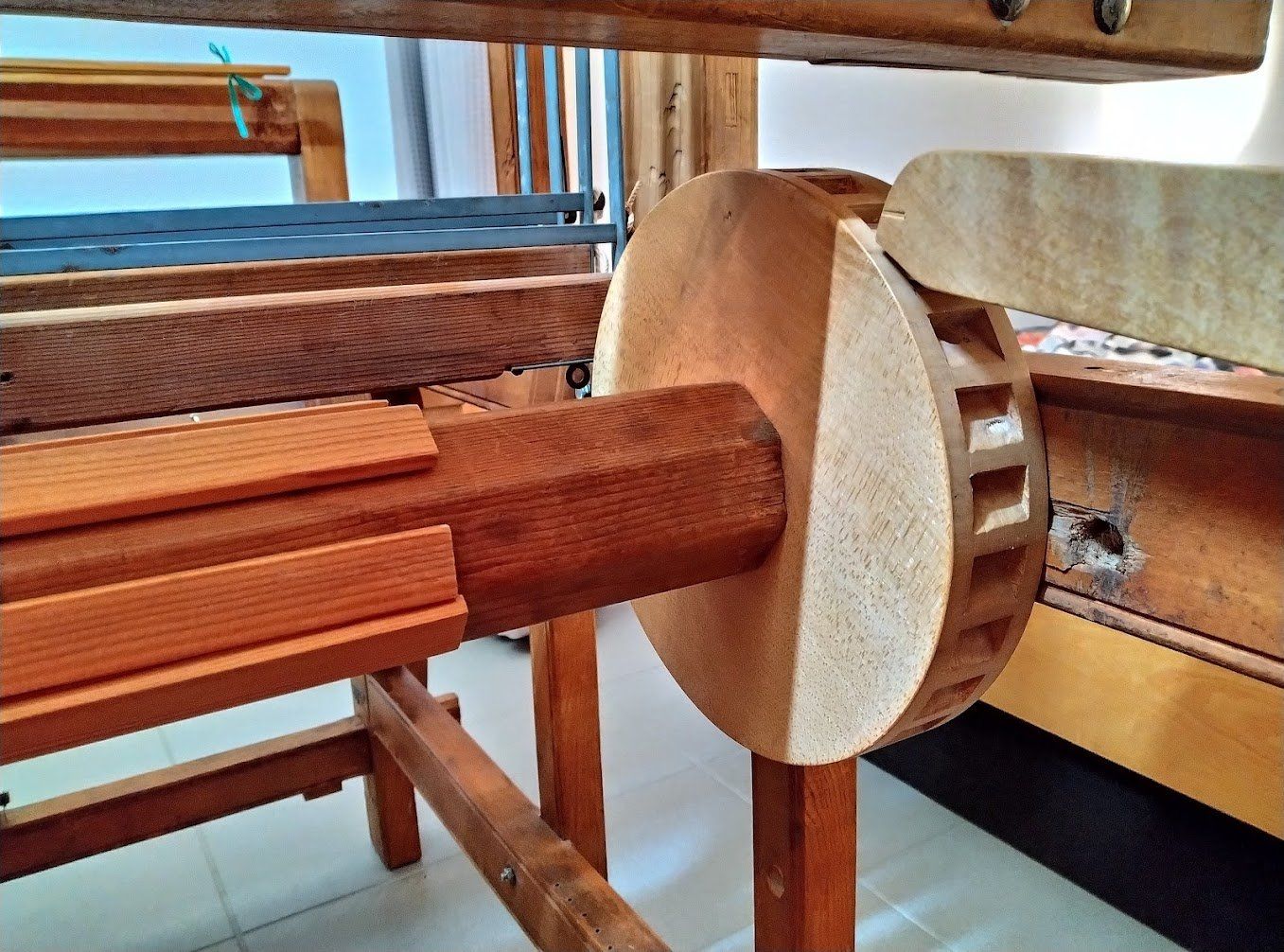 Telai per tessitura: Webstuhl ähnlich ARM, 4- Schäfter – Usato da Glarus venduto da merzju 5