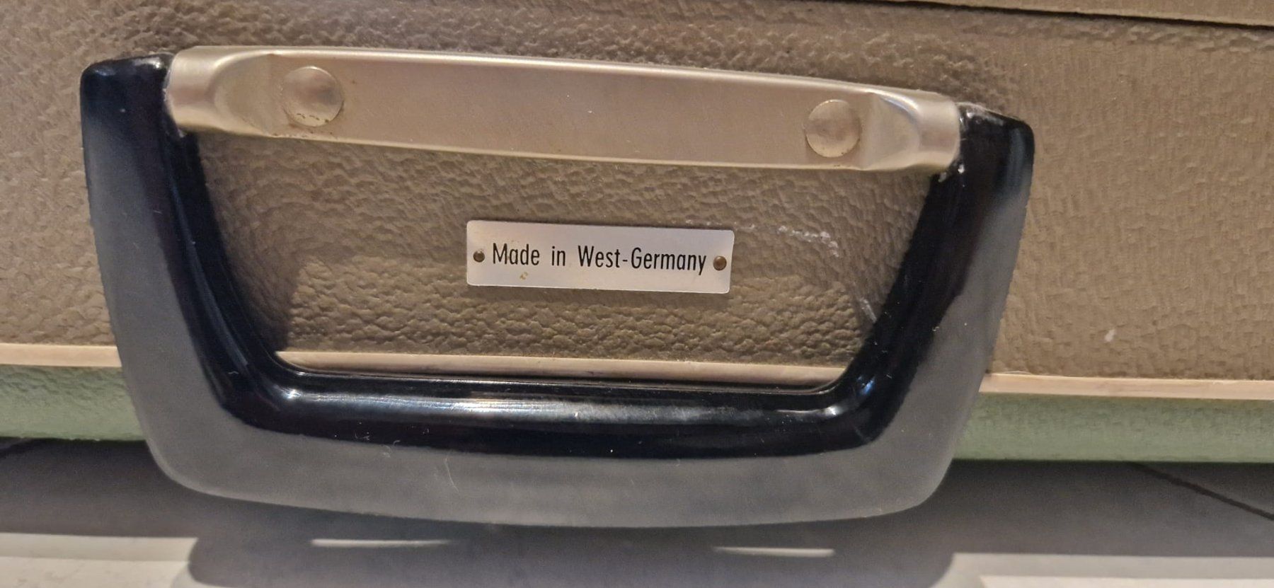 Vintage Strumenti musicali: Harmophon A.Schwander Berne, vintage de collection! – Usato da Bellevue venduto da Anaissette 1
