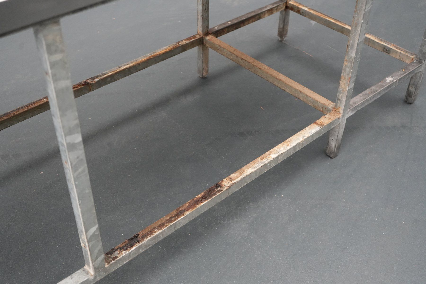 Cucine complete: Chromstahltisch Arbeitstisch Metallgestell gebraucht – Usato da Safenwil venduto da EFAGSafenwil5745 6