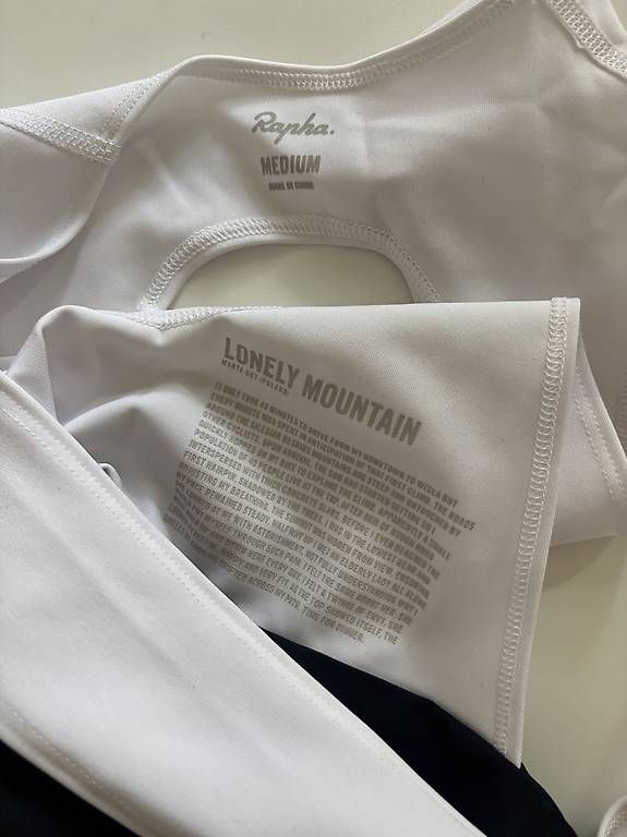Hosen: RAPHA women's core bib shorts  – Gebraucht aus Zürich von cla_07 1