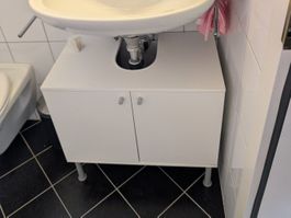 IKEA Waschbeckenunterschrank