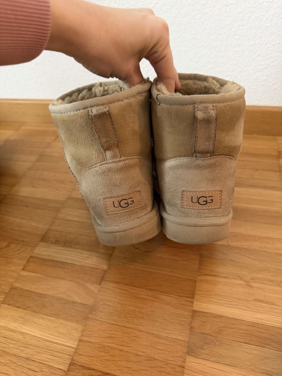 Ugg Scarpe da donna: Winter UGG Boots Braun Gr. 39 - Warm & Gemütlich! – Usato da Jona venduto da Good_luck_ 4