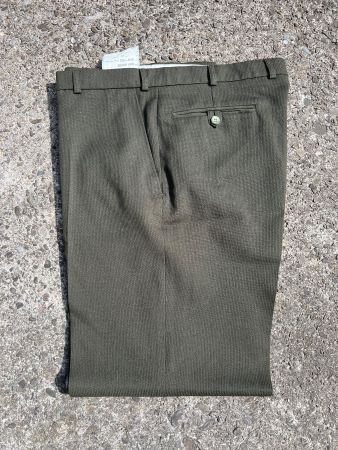 Herrenhose Gr. 48 grün Neu