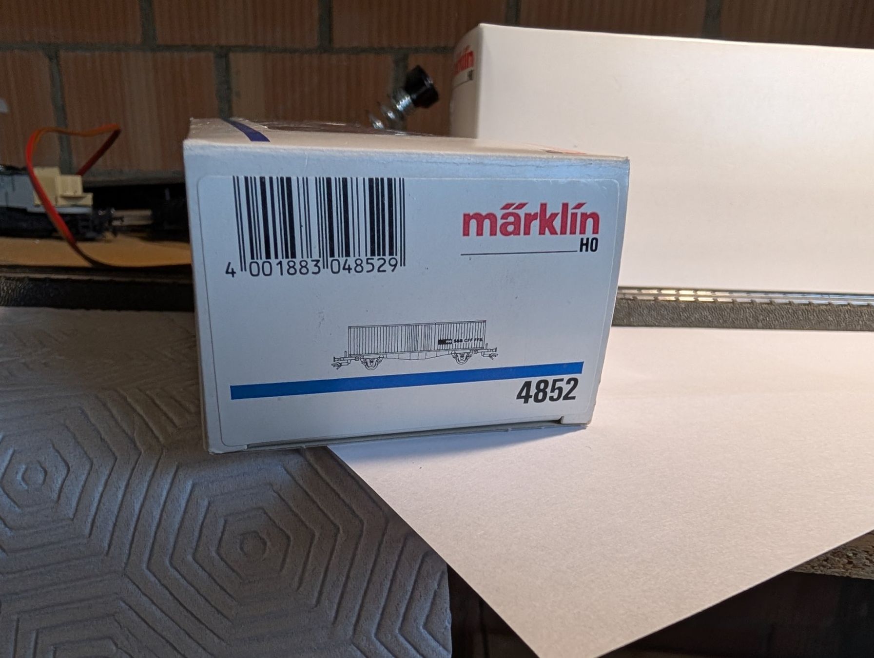 Märklin Modellini di ferrovie: Märklin HO SBB CFF FFS Güterwagen 4852 violett – Usato da Steffisburg venduto da Narzisse 1