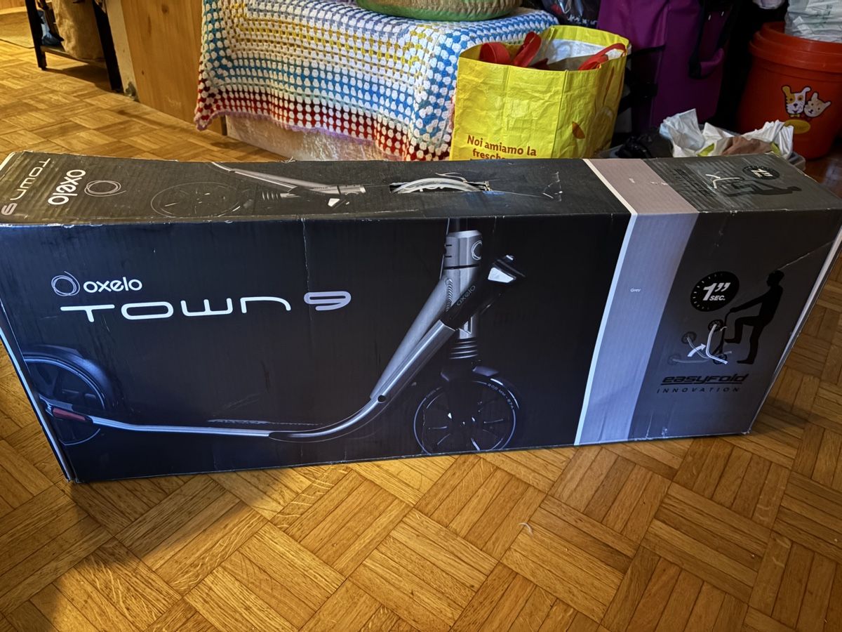 Veicoli per bambini: Trottinette électrique – Nuovo e nell'imballaggio originale da Estavayer-le-Lac venduto da aud_vxr5