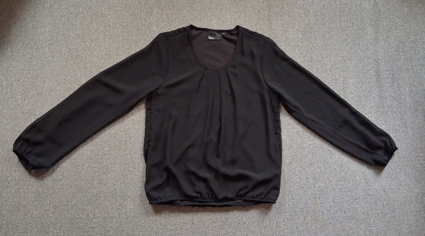 Blusen: Damen Langarmbluse schwarz halbtransparent, 36 – Gebraucht aus Wald ZH von e8e 4